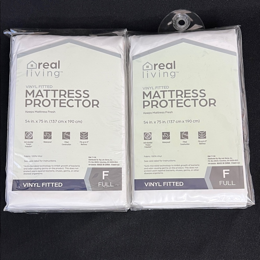 White Vinyl Fitted Mattress Protector - Full